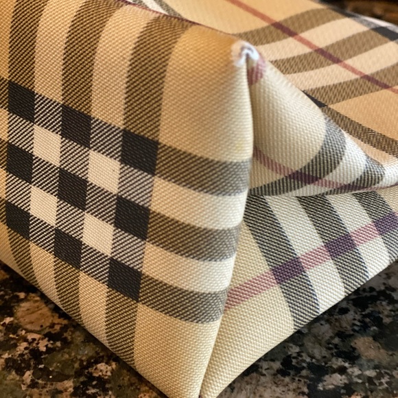 Authentic Burberry Handbag - Picture 4 of 7